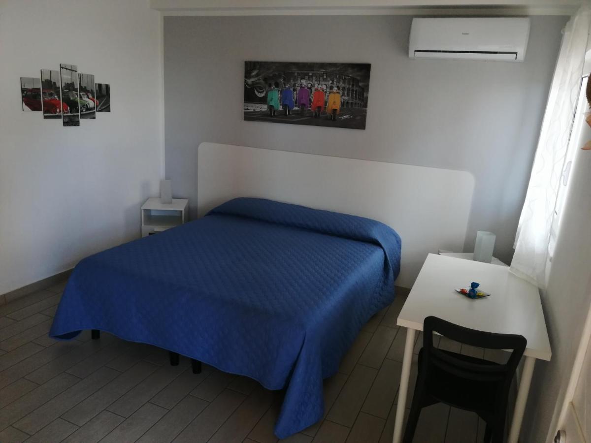 B&B dal Gallo Battipaglia Bagian luar foto