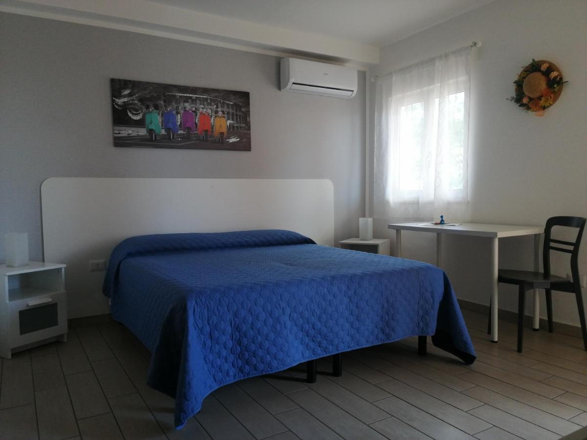 B&B dal Gallo Battipaglia Bagian luar foto