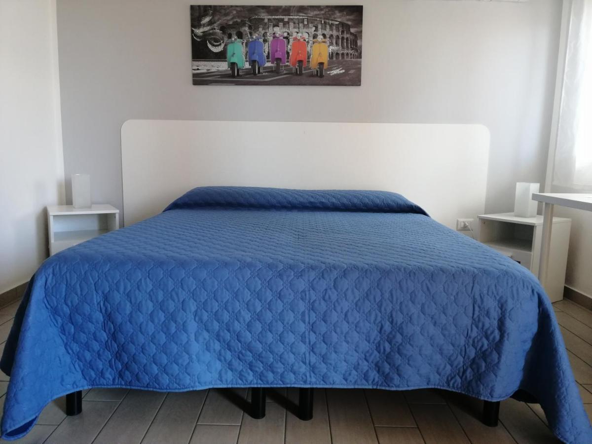 B&B dal Gallo Battipaglia Bagian luar foto